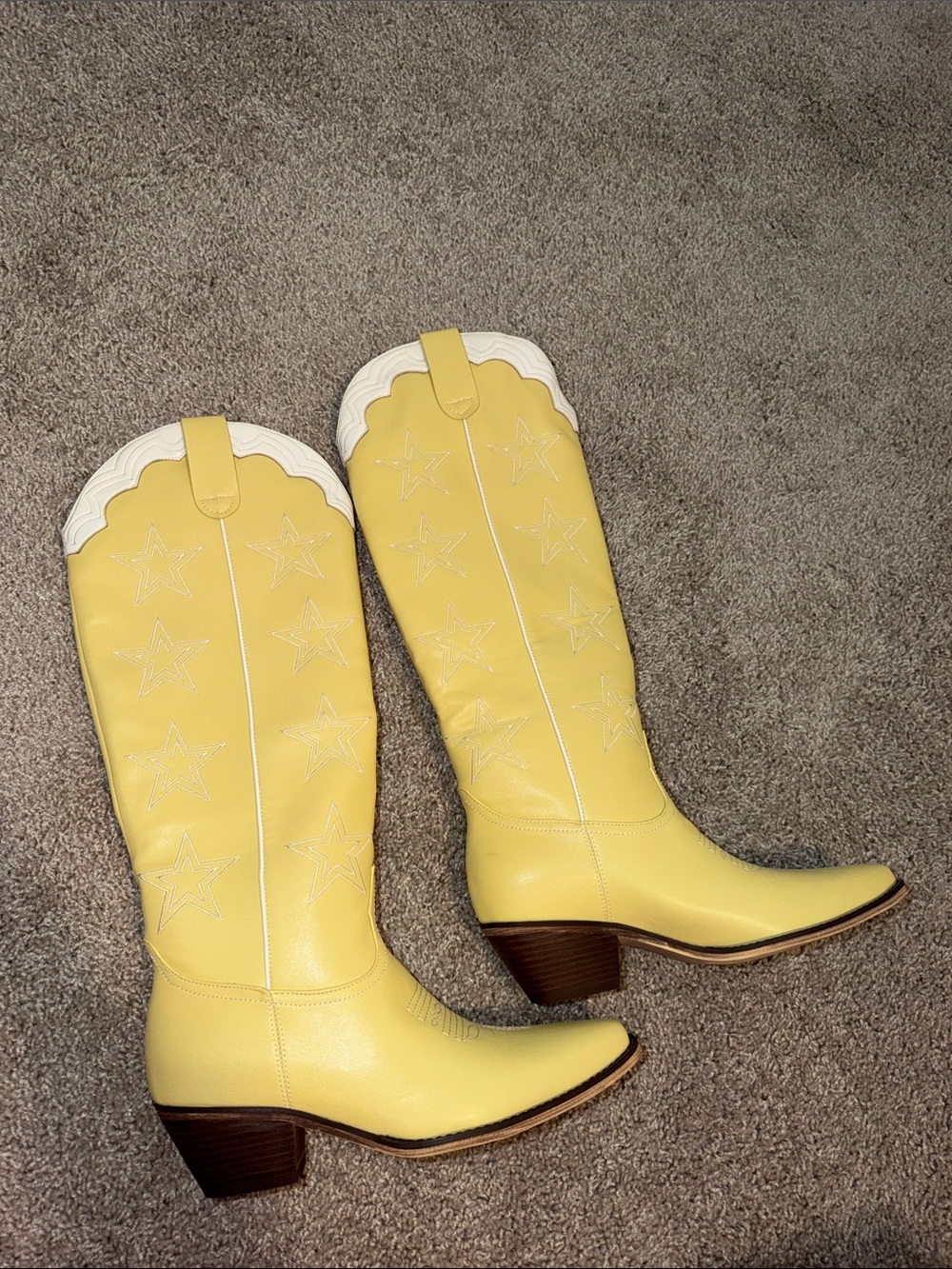 Yellow Star-Embroidered Women's Western Boots